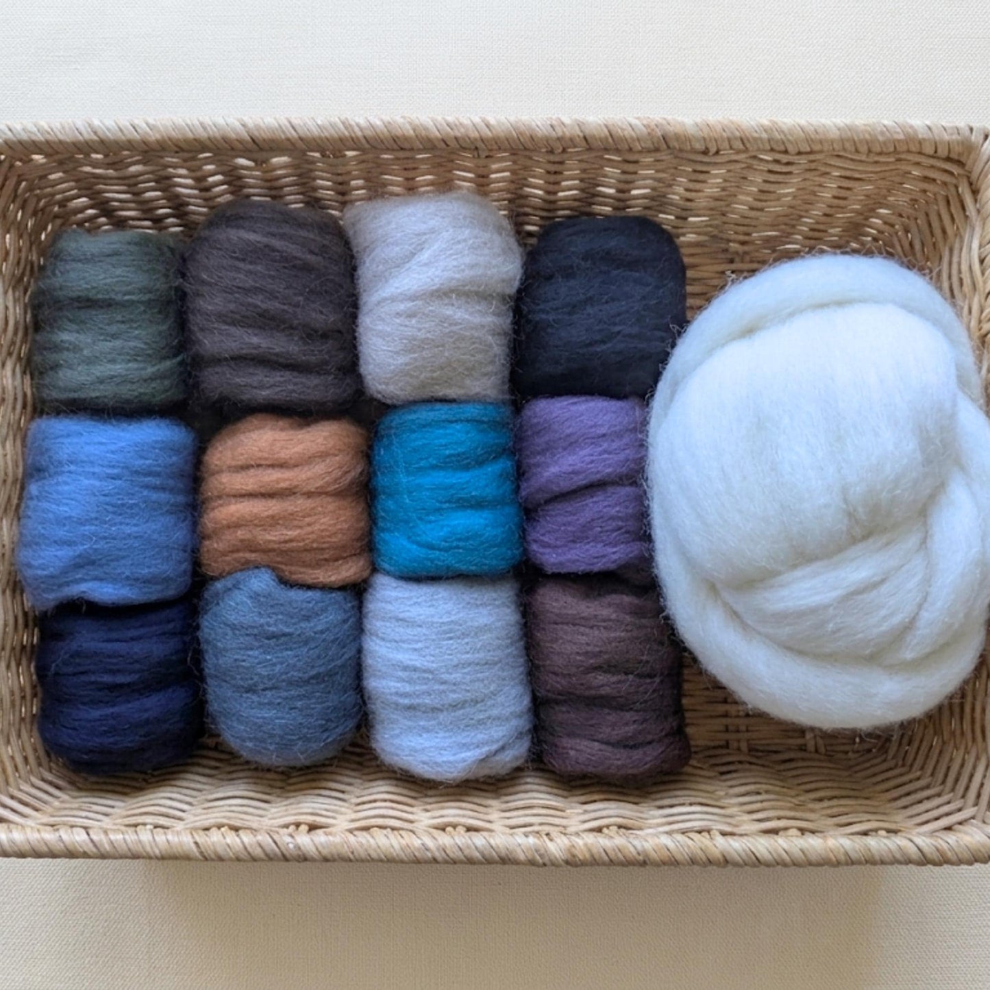 Merino Wool Roving Set – 12 Colors, Cool Tones
